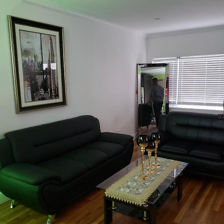 Comfortable Holiday Homestay Нью-Йорк Екстер'єр фото